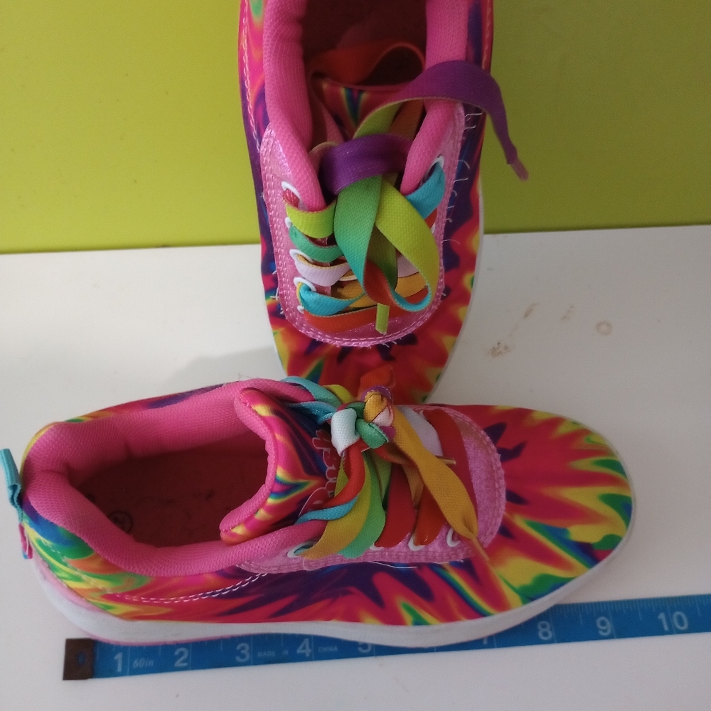 Rollers shoes (sneakers)
